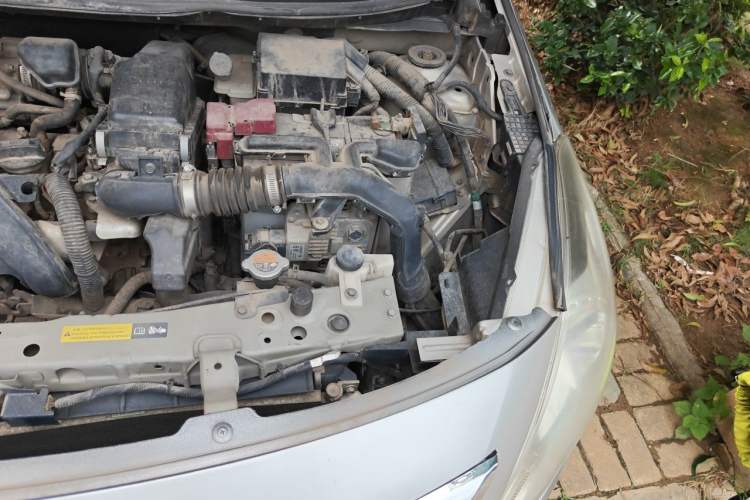 Used Nissan Sunny 2015 1.5XE CVT Master Edition Engine Bay Left