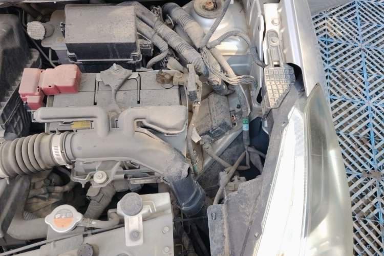Used Nissan Sunny 2015 1.5XE Manual Comfort Edition Engine Bay Left