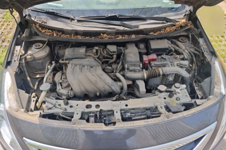 Used Nissan Sunny 2015 1.5XE Manual Comfort Edition Engine Bay