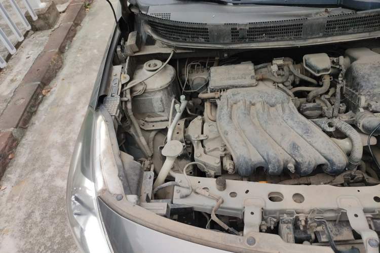 Used Nissan Sunny 2015 1.5XE CVT Comfort Edition Engine Bay Right
