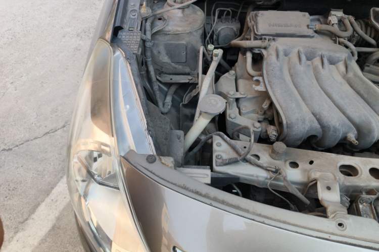 Used Nissan Sunny 2015 1.5XE Manual Comfort Edition Engine Bay Right