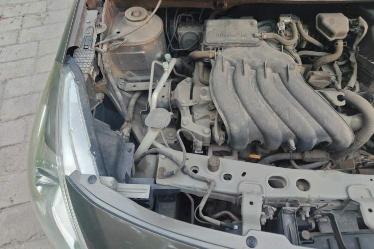 Used Nissan Sunny 2015 1.5XE Manual Comfort Edition Engine Bay Right