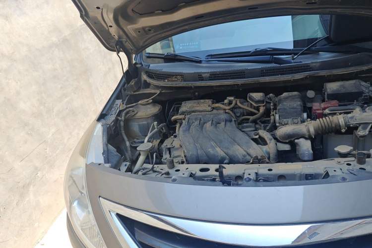 Used Nissan Sunny 2015 1.5XE Manual Comfort Edition Engine Bay Right