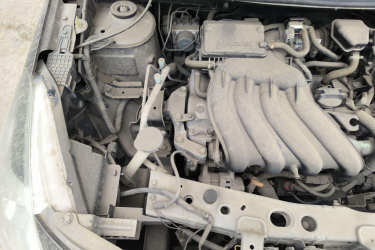 Used Nissan Sunny 2015 1.5XE Manual Comfort Edition Engine Bay Right