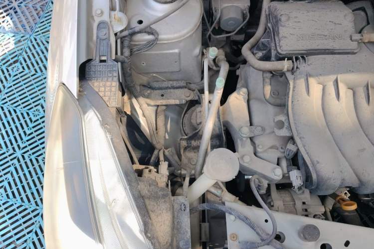 Used Nissan Sunny 2015 1.5XE Manual Comfort Edition Engine Bay Right