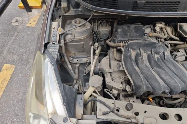 Used Nissan Sunny 2015 1.5XE CVT Comfort Edition Engine Bay Right