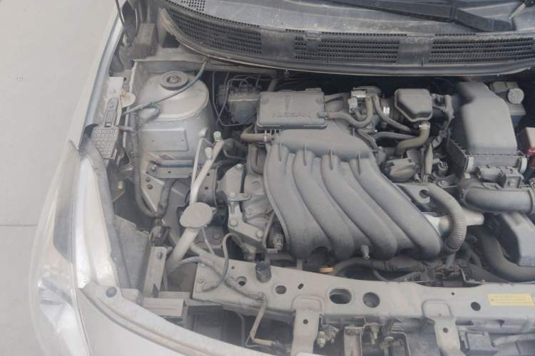 Used Nissan Sunny 2015 1.5XE CVT Comfort Edition Engine Bay Right