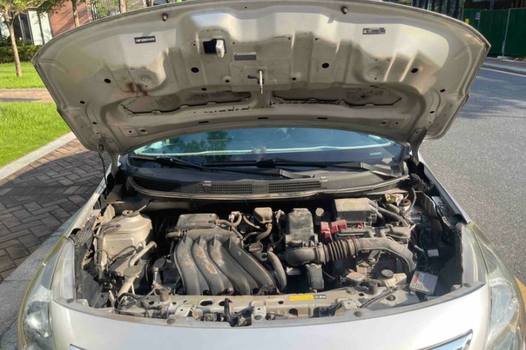 Used Nissan Sunny 2015 1.5XE CVT Comfort Edition Engine Bay