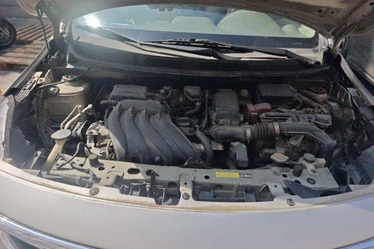 Used Nissan Sunny 2015 1.5XE CVT Elite Edition Engine Bay