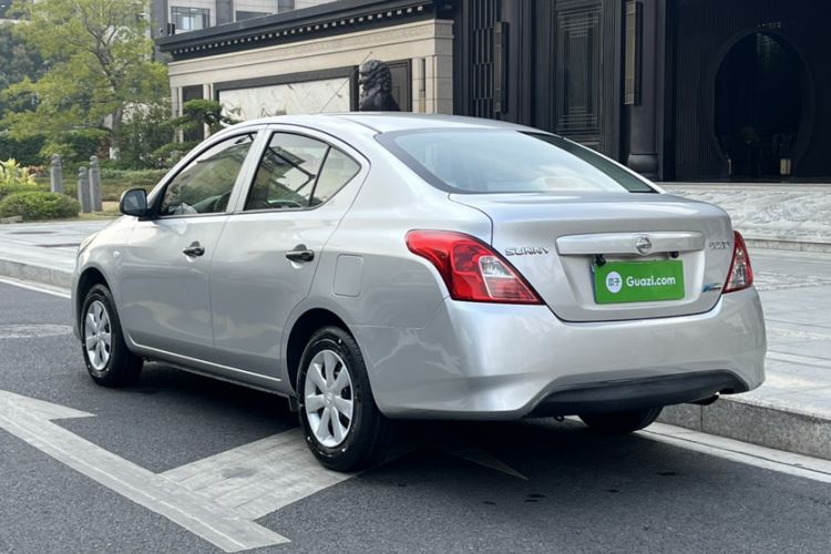 Used Nissan Sunny 2015 1.5XE CVT Comfort Edition Exterior 4