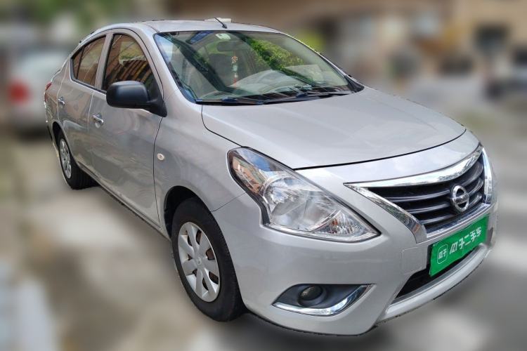 Used Nissan Sunny 2015 1.5XE CVT Master Edition Front Right 45 Deg