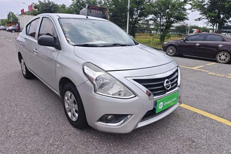 Used Nissan Sunny 2015 1.5XE CVT Master Edition Front Right 45 Deg