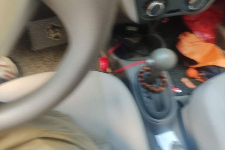 Used Nissan Sunny 2015 1.5XE CVT Comfort Edition Gear Lever