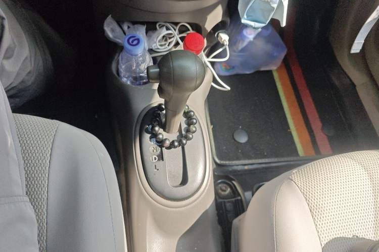 Used Nissan Sunny 2015 1.5XE CVT Elite Edition Gear Lever
