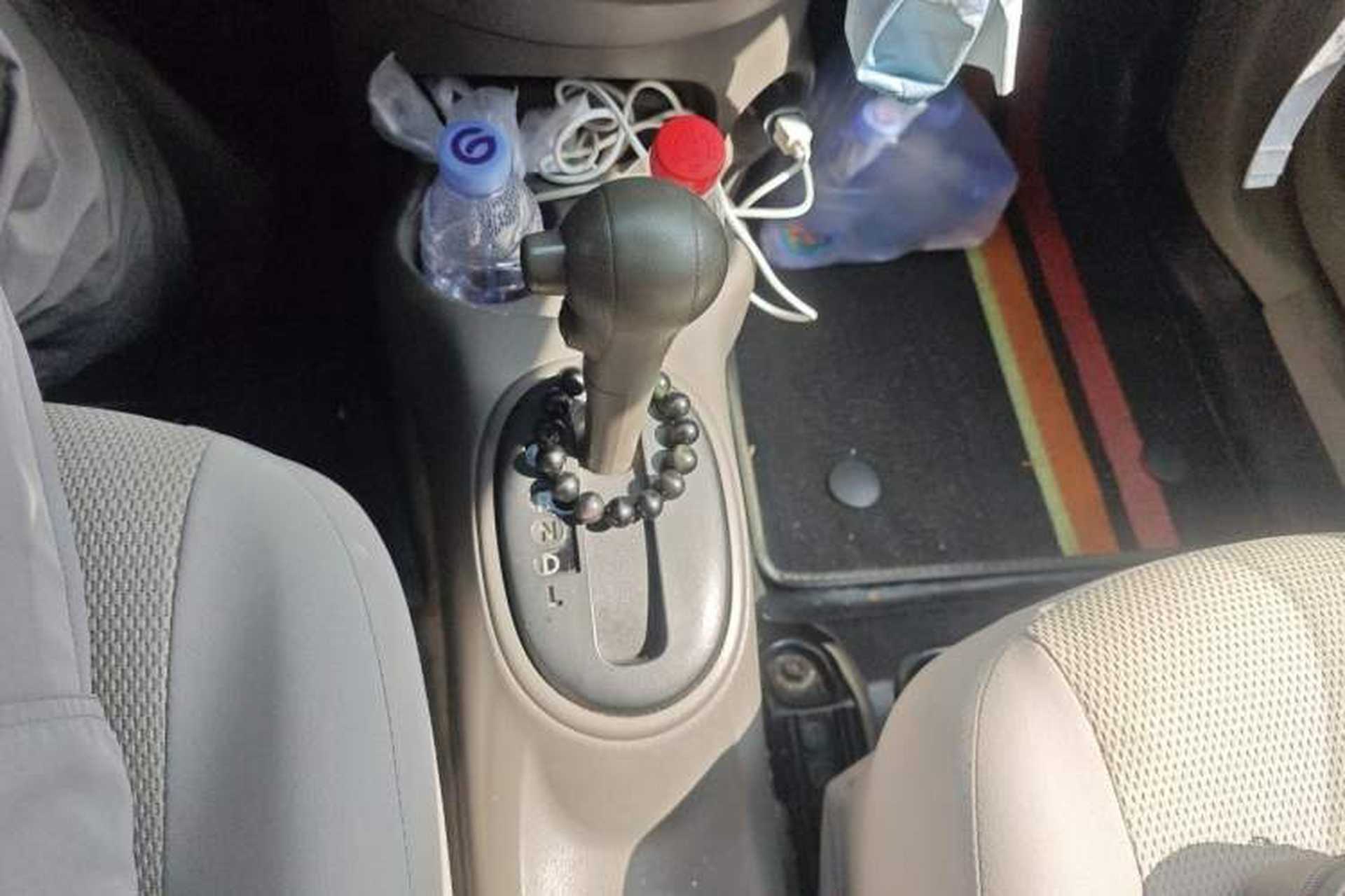 Used Nissan Sunny 2015 1.5XE CVT Elite Edition Gear Lever