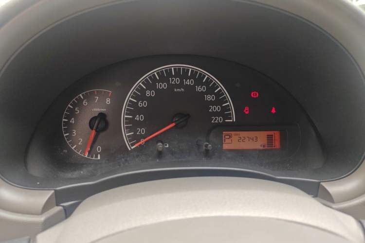 Used Nissan Sunny 2015 1.5XE CVT Comfort Edition Instrument Cluster