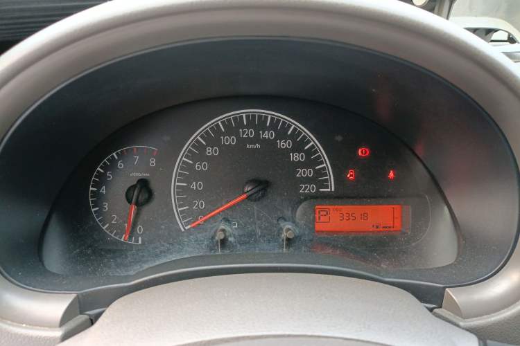 Used Nissan Sunny 2015 1.5XE CVT Master Edition Instrument Cluster