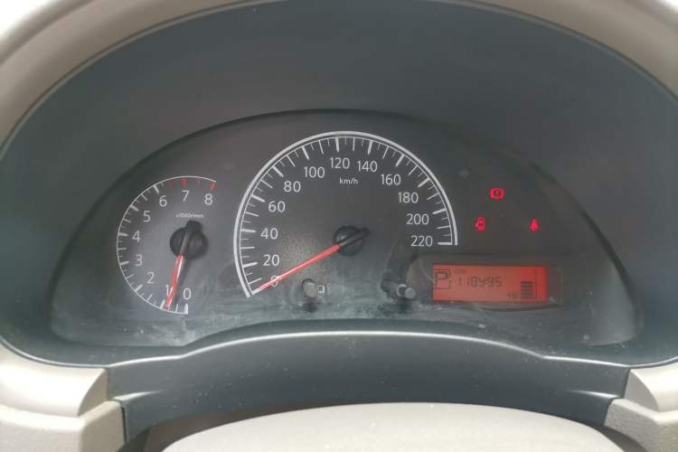Used Nissan Sunny 2015 1.5XE CVT Elite Edition Instrument Cluster