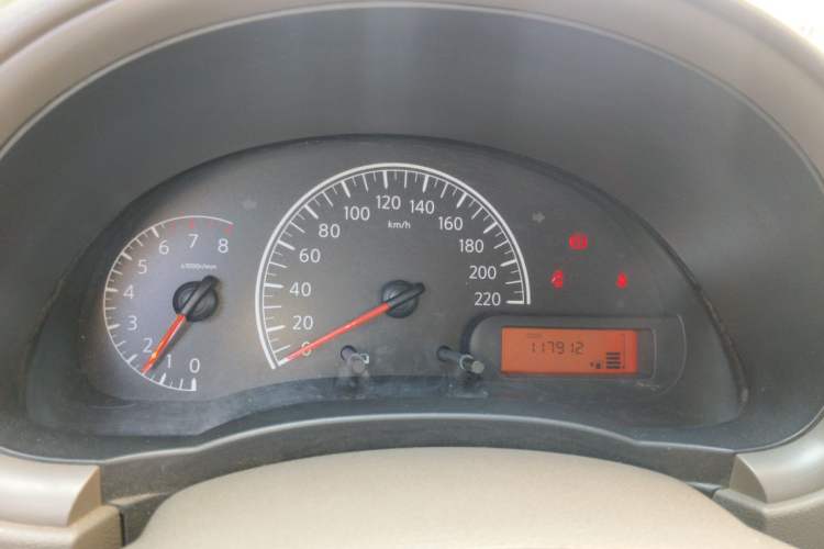 Used Nissan Sunny 2015 1.5XE Manual Comfort Edition Instrument Cluster