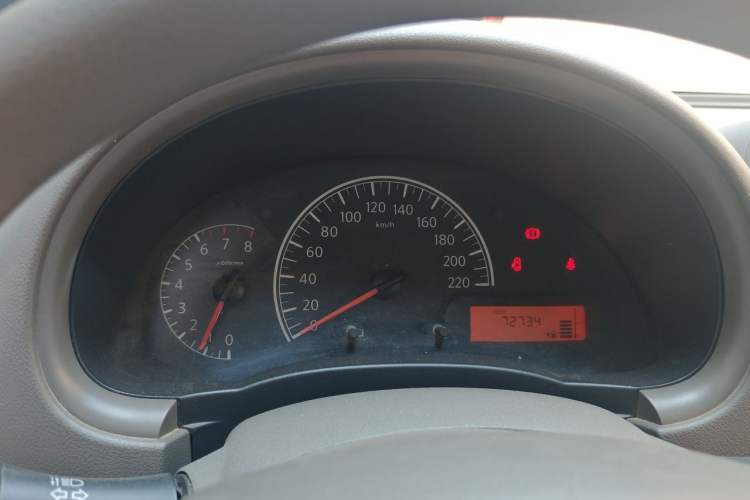Used Nissan Sunny 2015 1.5XE Manual Comfort Edition Instrument Cluster