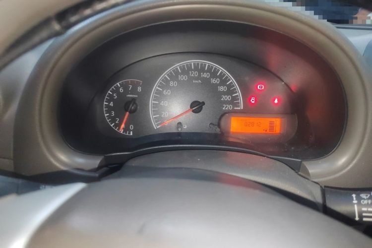 Used Nissan Sunny 2015 1.5XE Manual Comfort Edition Instrument Cluster