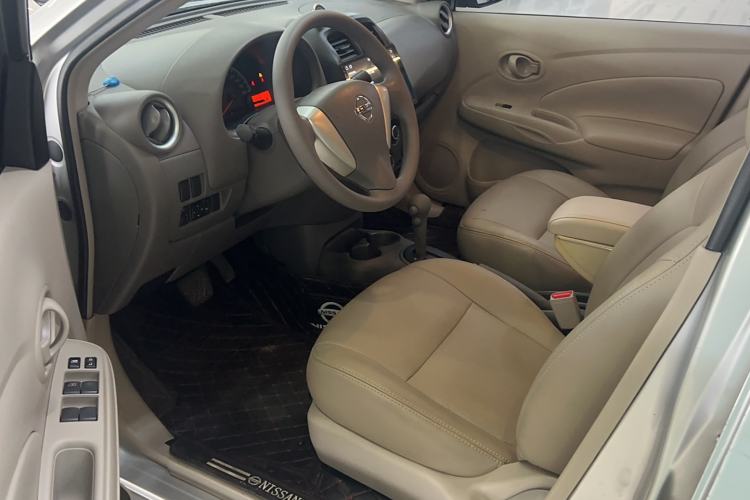 Used Nissan Sunny 2015 1.5XE CVT Master Edition Interior 1