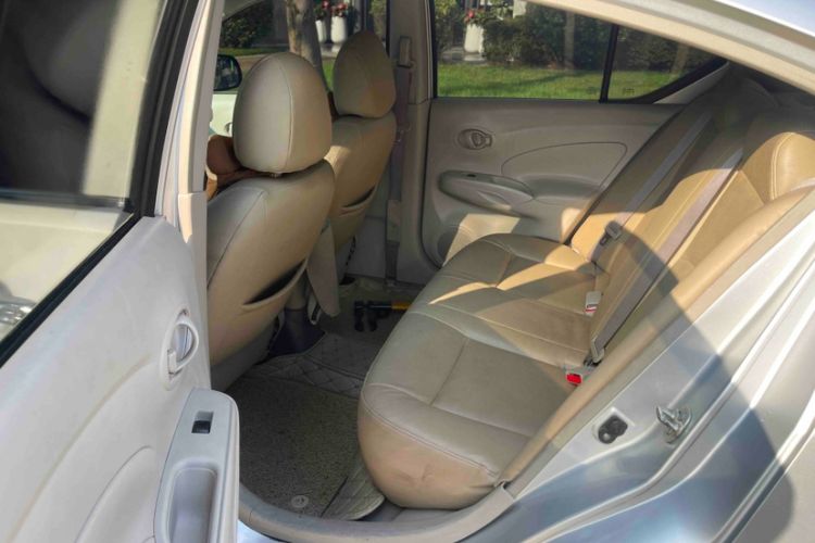 Used Nissan Sunny 2015 1.5XE CVT Comfort Edition Interior 2