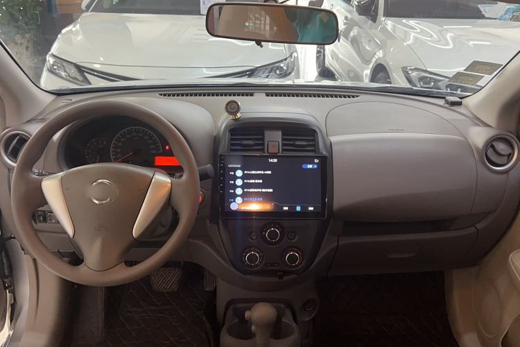 Used Nissan Sunny 2015 1.5XE CVT Master Edition Interior 3