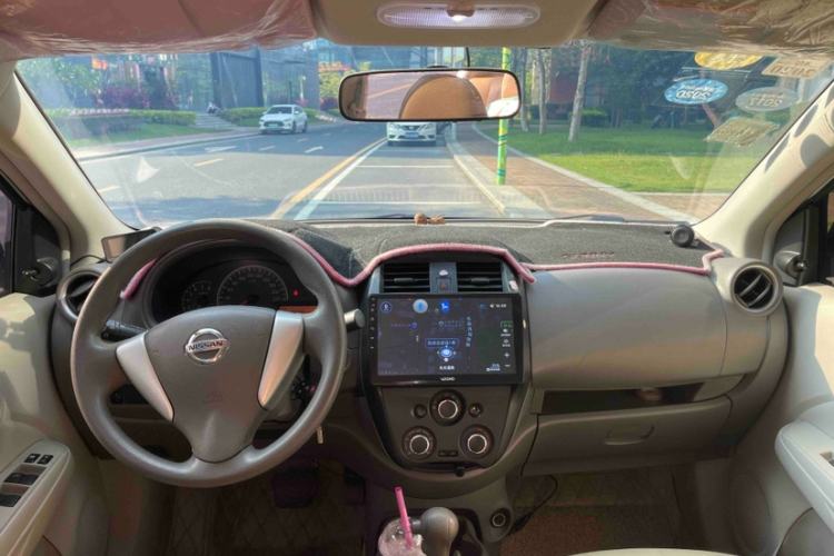 Used Nissan Sunny 2015 1.5XE CVT Comfort Edition Interior 3