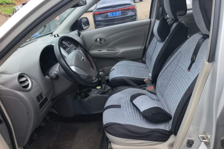 Used Nissan Sunny 2015 1.5XE Manual Comfort Edition Left Front Seat