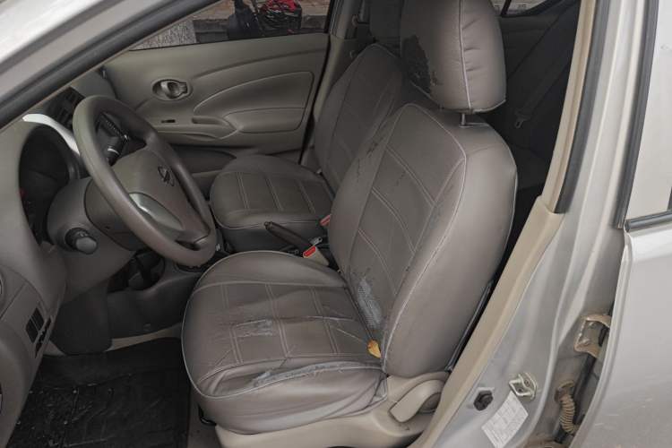 Used Nissan Sunny 2015 1.5XE CVT Master Edition Left Front Seat