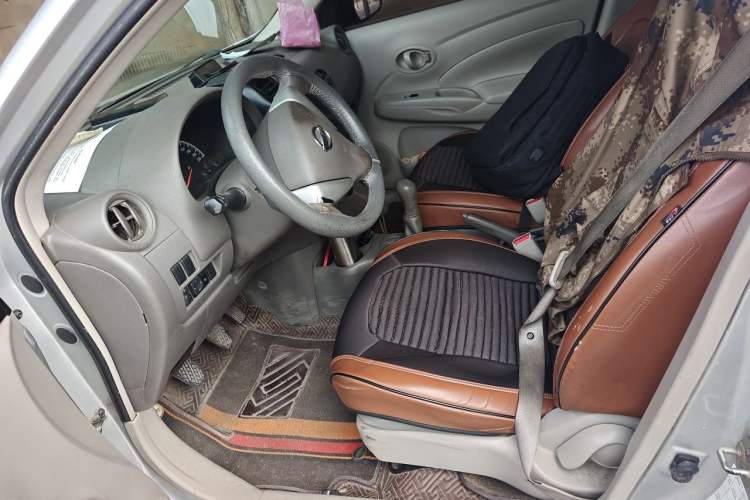 Used Nissan Sunny 2015 1.5XE Manual Elite Edition Left Front Seat