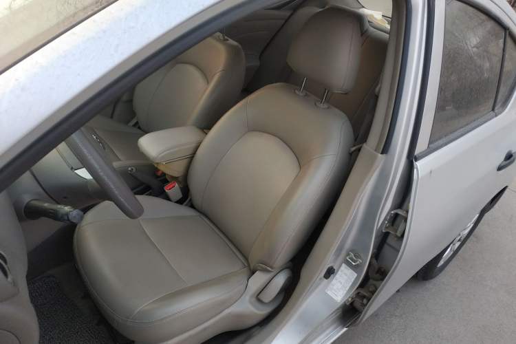 Used Nissan Sunny 2015 1.5XE Manual Comfort Edition Left Front Seat