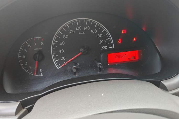 Used Nissan Sunny 2015 1.5XE Manual Comfort Edition Odometer Close Up