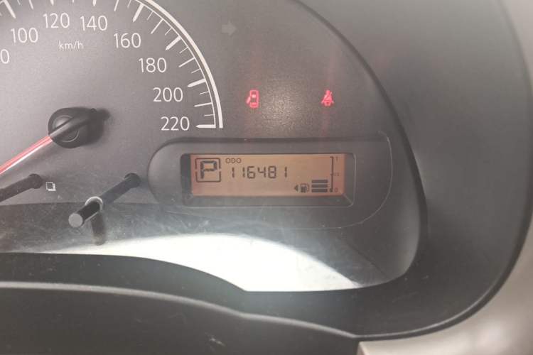 Used Nissan Sunny 2015 1.5XE CVT Comfort Edition Odometer Close Up