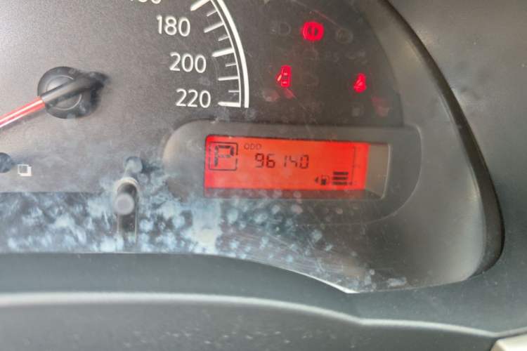 Used Nissan Sunny 2015 1.5XE CVT Comfort Edition Odometer Close Up