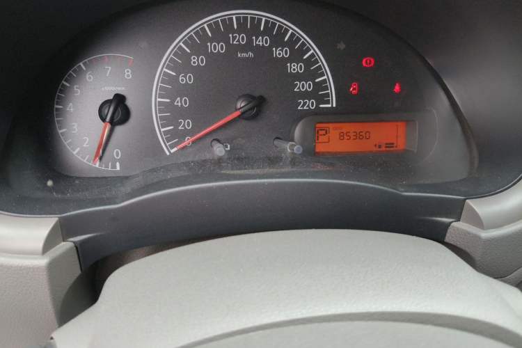 Used Nissan Sunny 2015 1.5XE CVT Comfort Edition Odometer Close Up