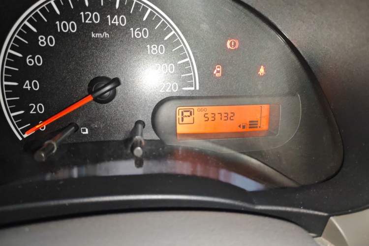 Used Nissan Sunny 2015 1.5XE CVT Comfort Edition Odometer Close Up