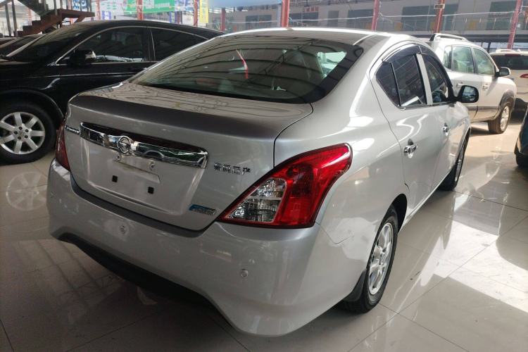 Used Nissan Sunny 2015 1.5XE CVT Elite Edition Rear Right 45 Deg