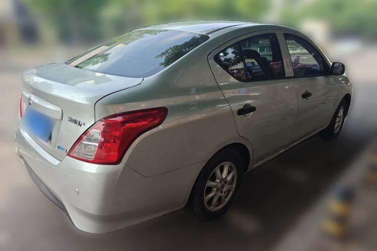 Used Nissan Sunny 2015 1.5XE Manual Elite Edition Rear Right 45 Deg