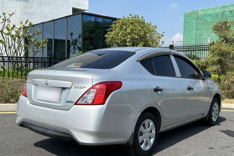 Used Nissan Sunny 2015 1.5XE CVT Comfort Edition Rear Right 45 Deg
