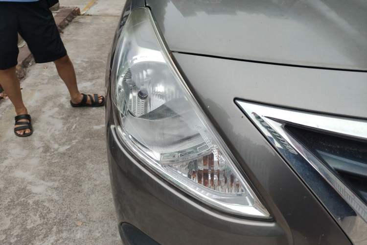 Used Nissan Sunny 2015 1.5XE CVT Comfort Edition Right Front Headlight