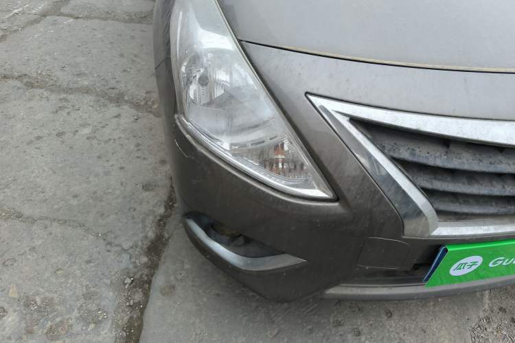 Used Nissan Sunny 2015 1.5XE Manual Comfort Edition Right Front Headlight