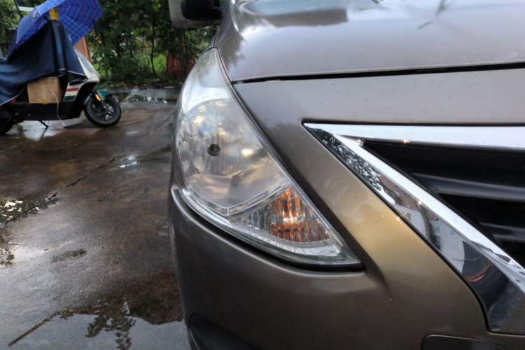 Used Nissan Sunny 2015 1.5XE CVT Comfort Edition Right Front Headlight