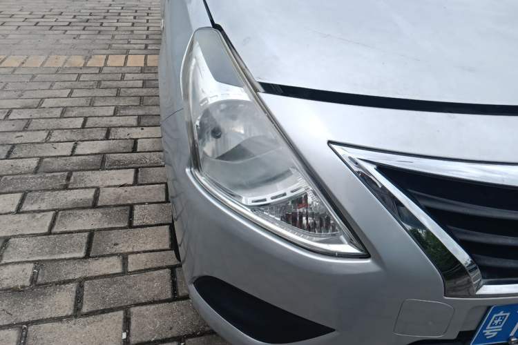 Used Nissan Sunny 2015 1.5XE CVT Comfort Edition Right Front Headlight