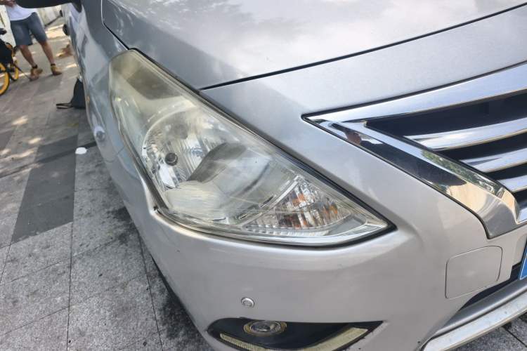 Used Nissan Sunny 2015 1.5XE CVT Comfort Edition Right Front Headlight