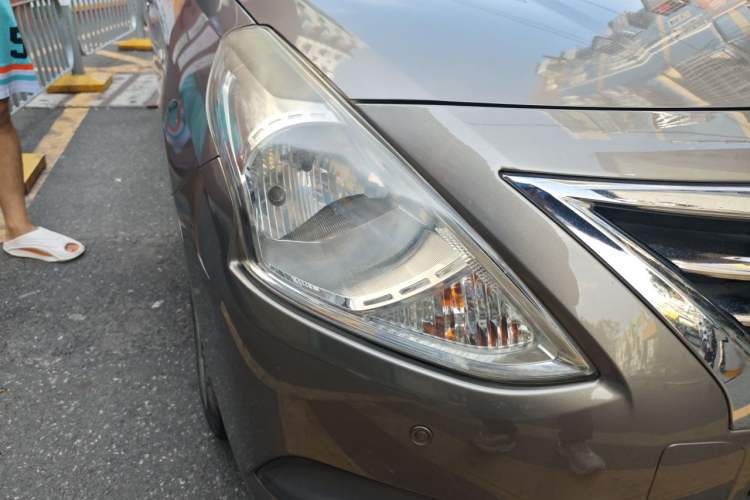 Used Nissan Sunny 2015 1.5XE CVT Comfort Edition Right Front Headlight