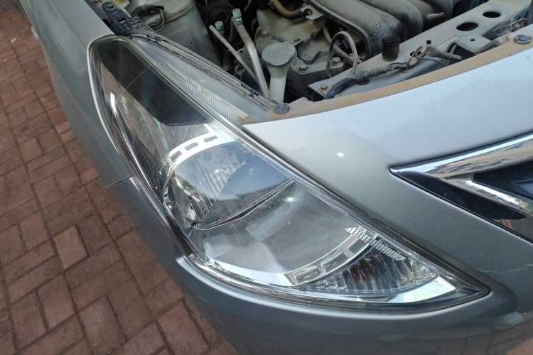 Used Nissan Sunny 2015 1.5XE CVT Comfort Edition Right Front Headlight