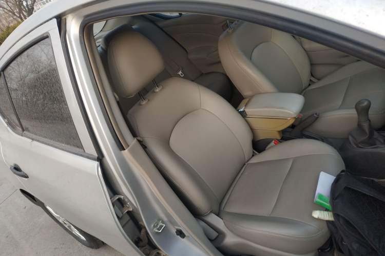 Used Nissan Sunny 2015 1.5XE Manual Comfort Edition Right Front Seat