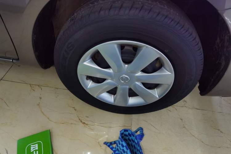 Used Nissan Sunny 2015 1.5XE CVT Comfort Edition Right Front Wheel Hub